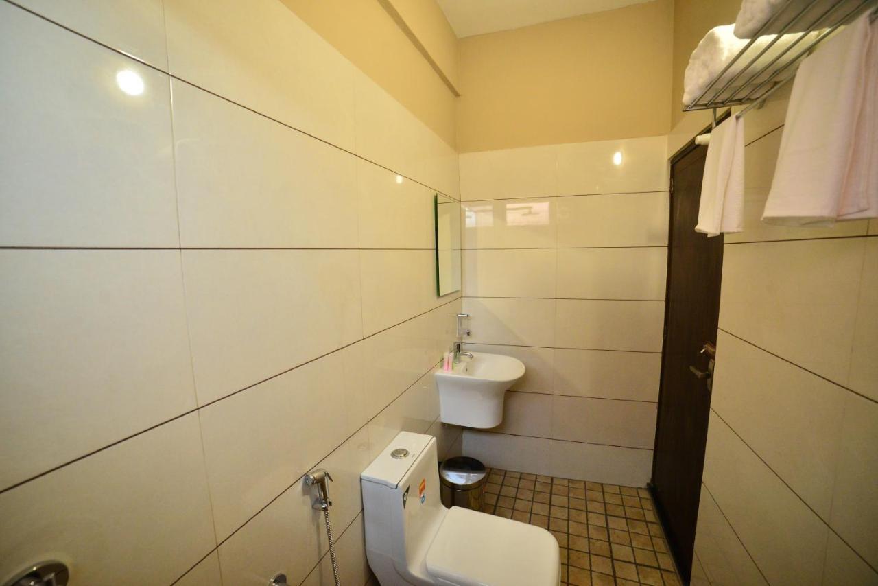 Hotel Priya Kottakkal 외부 사진