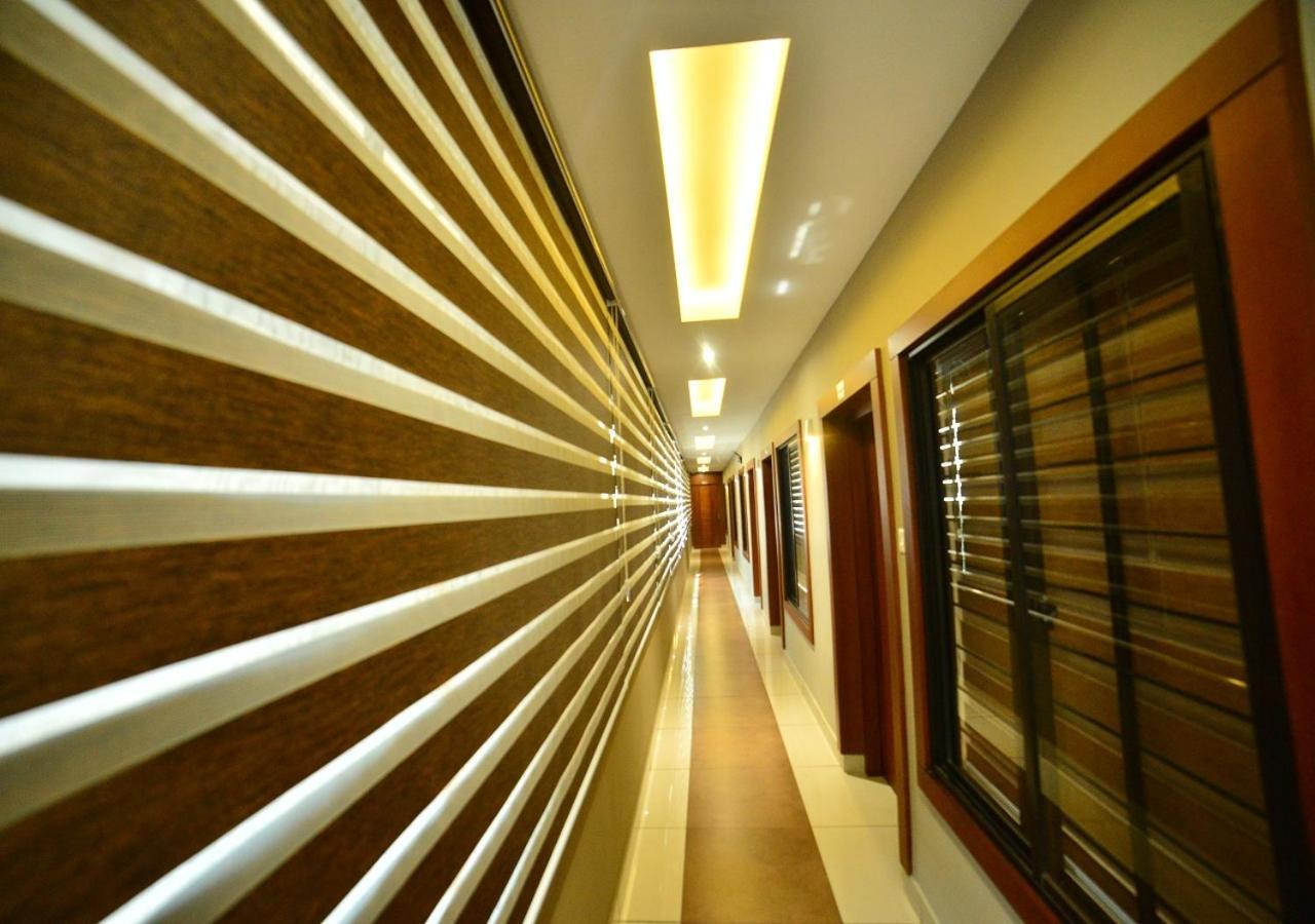 Hotel Priya Kottakkal 외부 사진