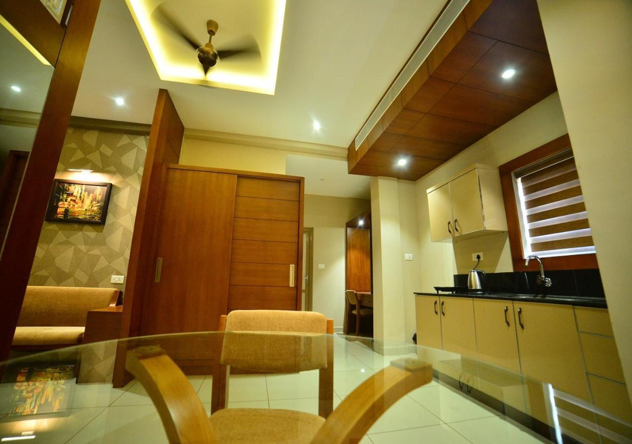 Hotel Priya Kottakkal 외부 사진