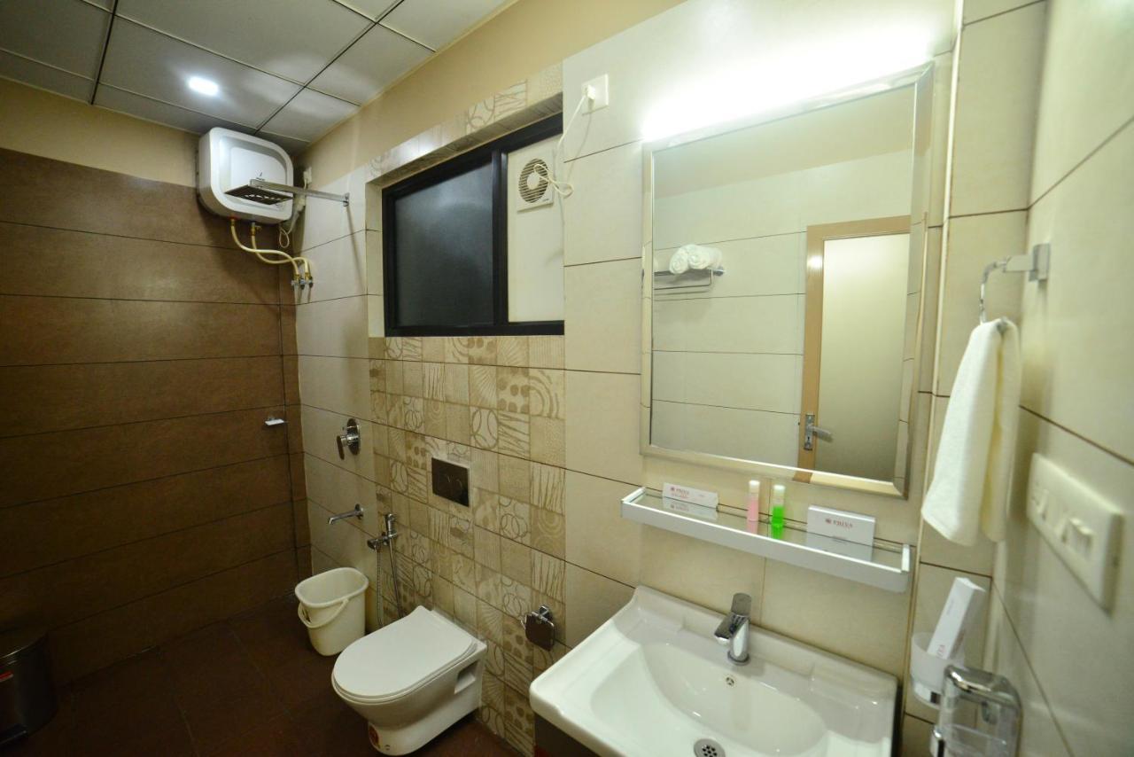 Hotel Priya Kottakkal 외부 사진